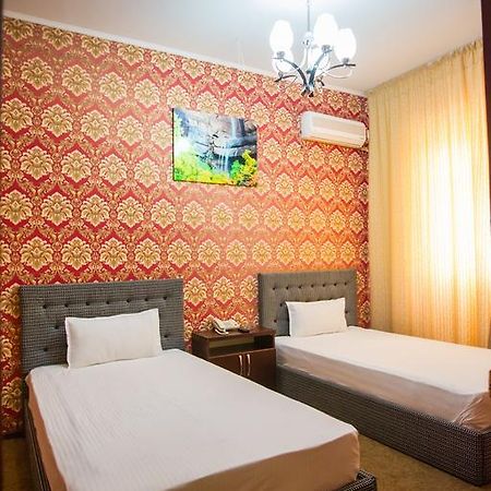 Diar Hotel Atyraū Esterno foto