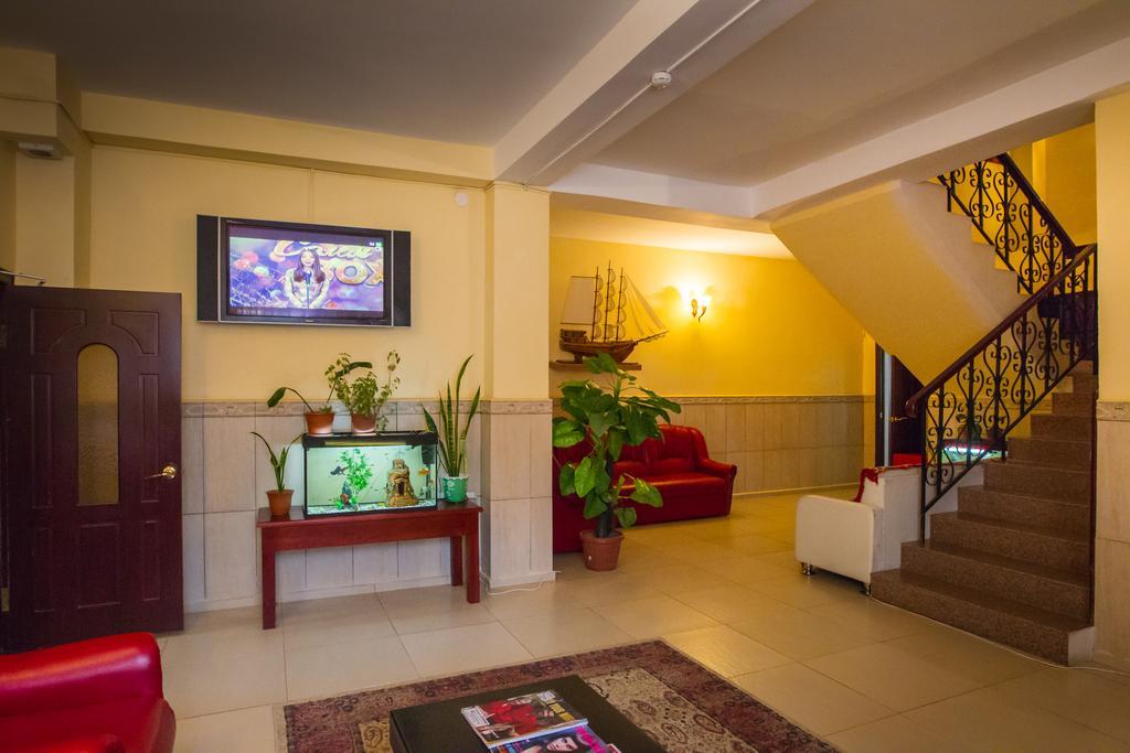 Diar Hotel Atyraū Esterno foto