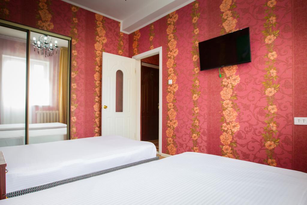 Diar Hotel Atyraū Esterno foto